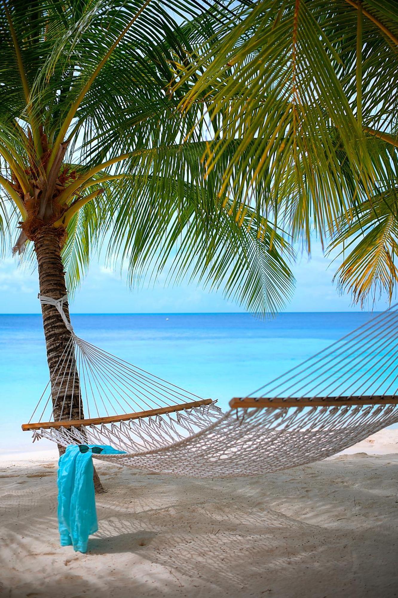Diamonds Maldives & Resort Athuruga Island