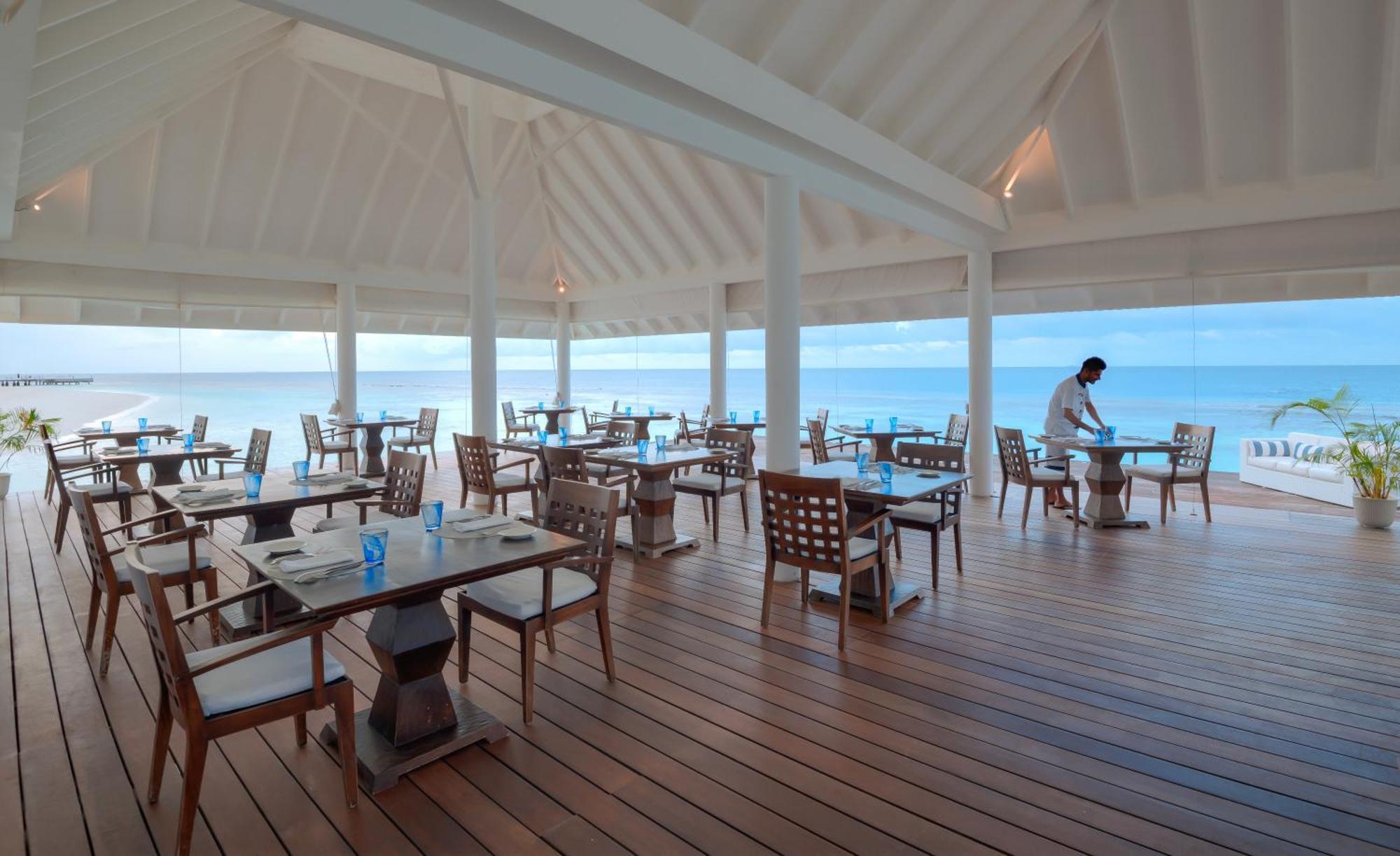 Diamonds Maldives & 5*