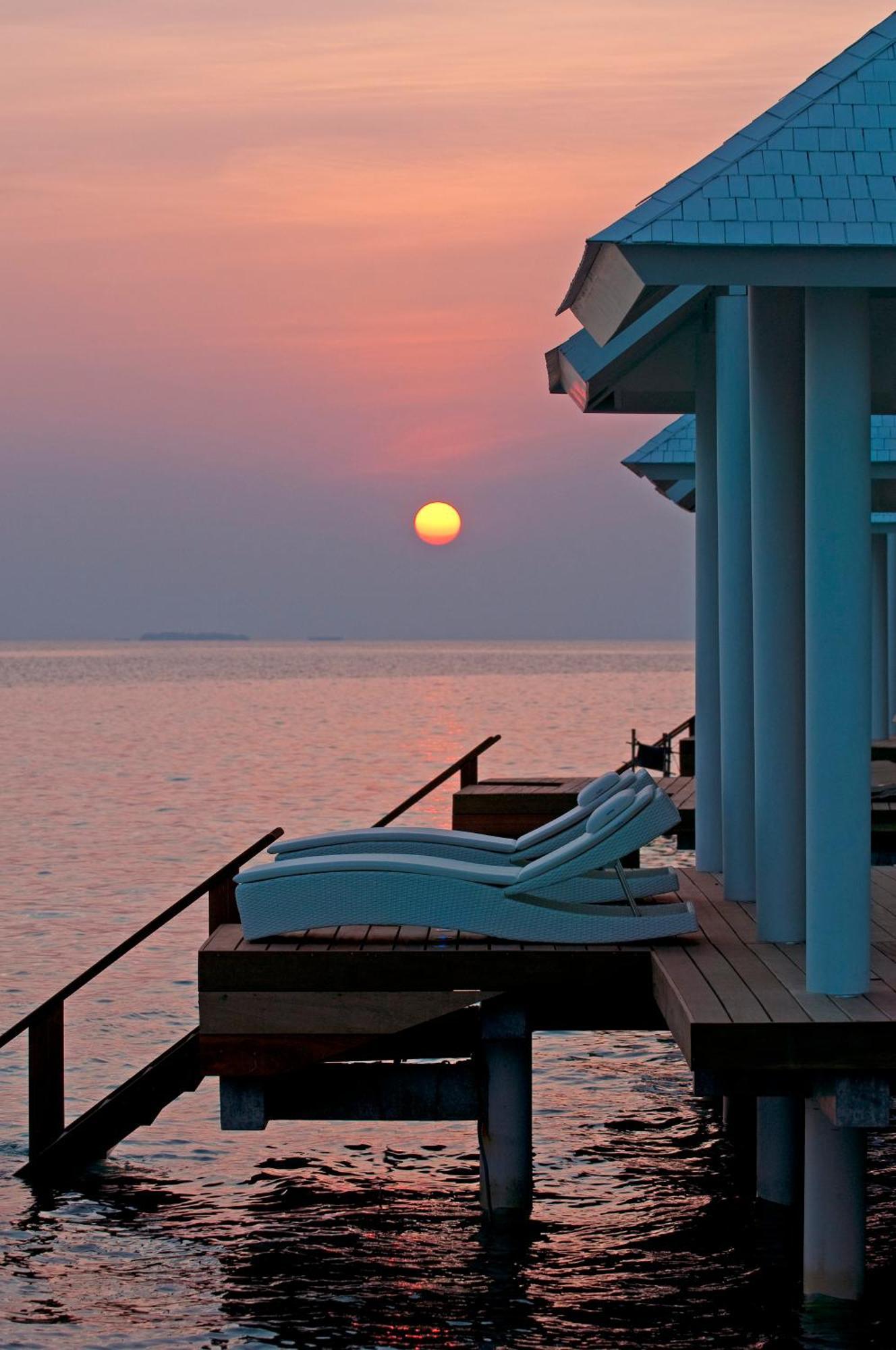 Diamonds Maldives & منتجع