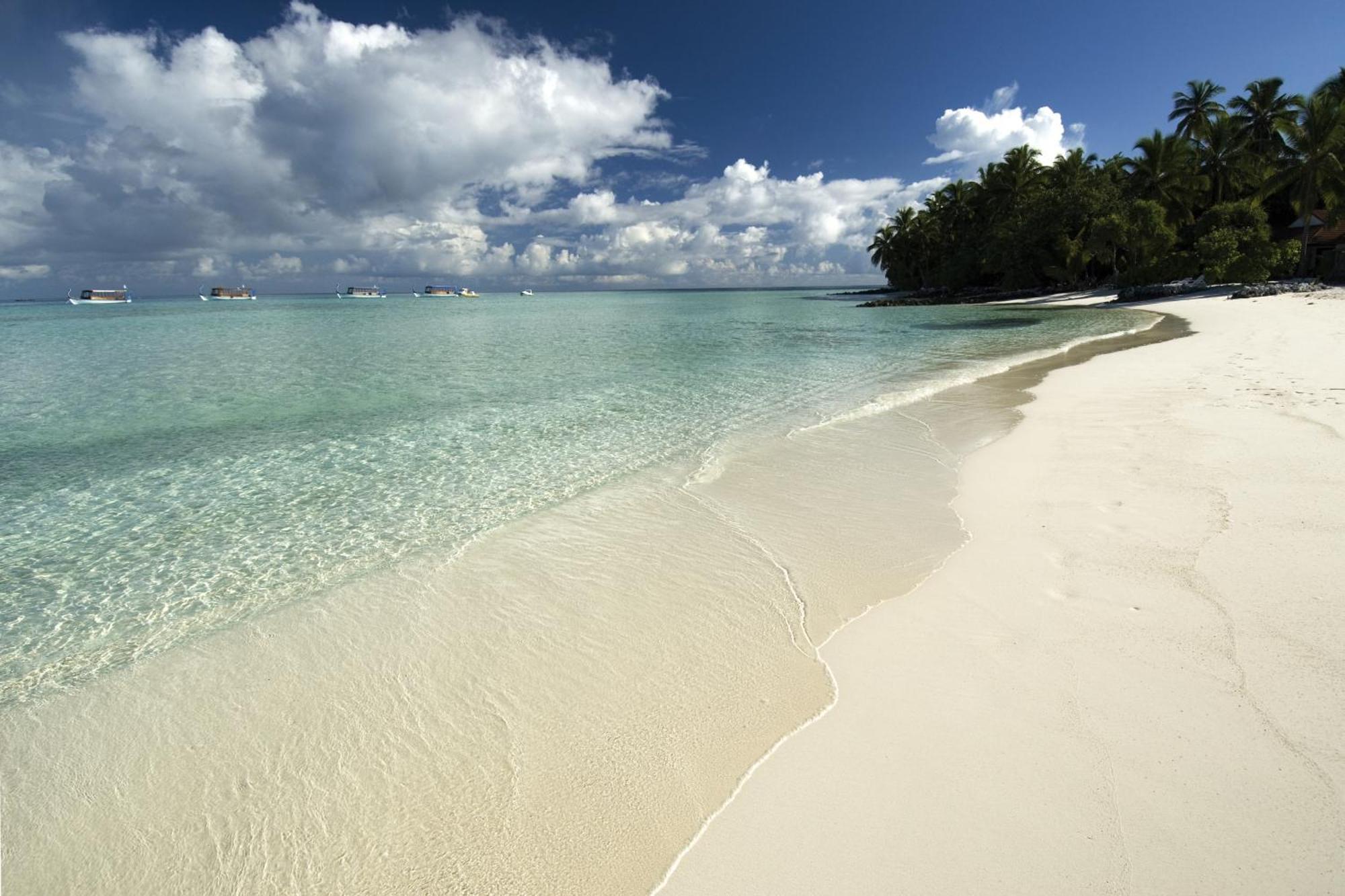 Diamonds Maldives & 5*