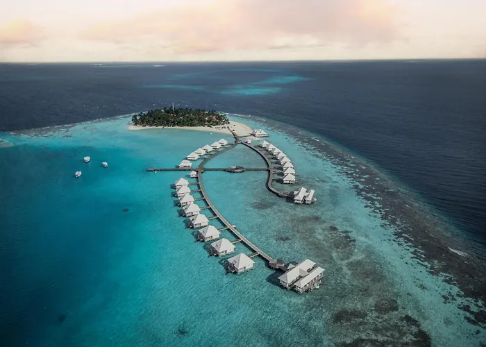 Diamonds Athuruga Maldives Resort & Spa