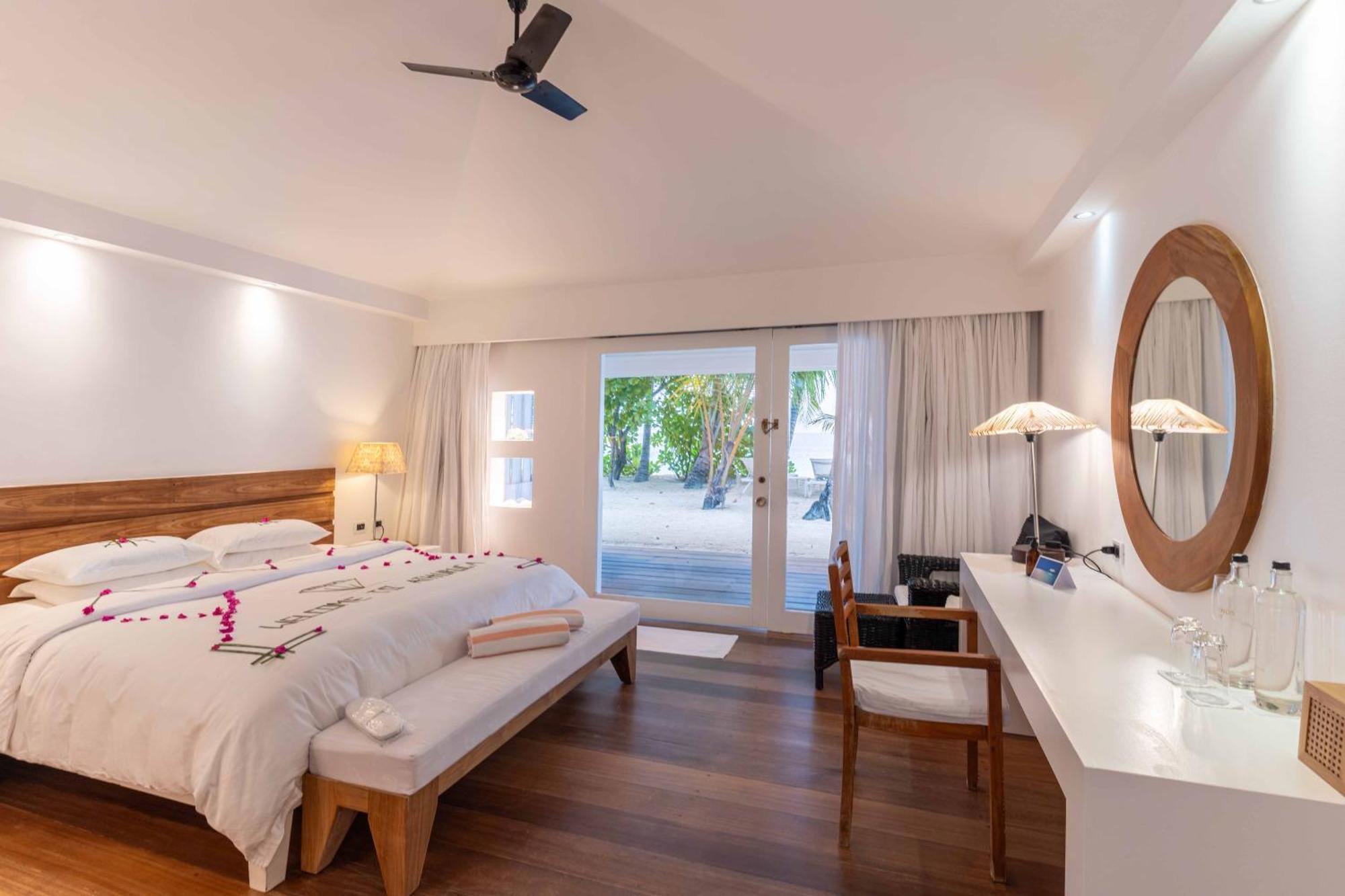 Diamonds Maldives & Resort 5*